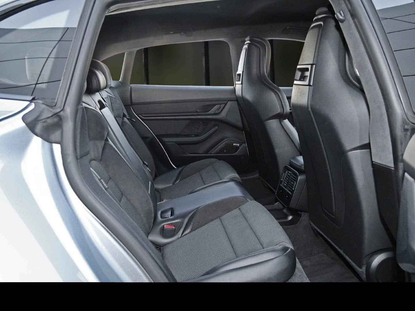 Porsche Taycan Turbo Cross Turismo HA-Lenkung Head-Up foto 12