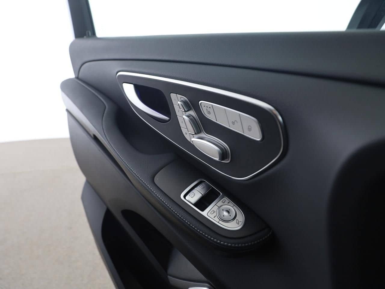 Mercedes-Benz V 300 d Avantgarde Lang 4M AMG AHK Pano Airmatic foto 14