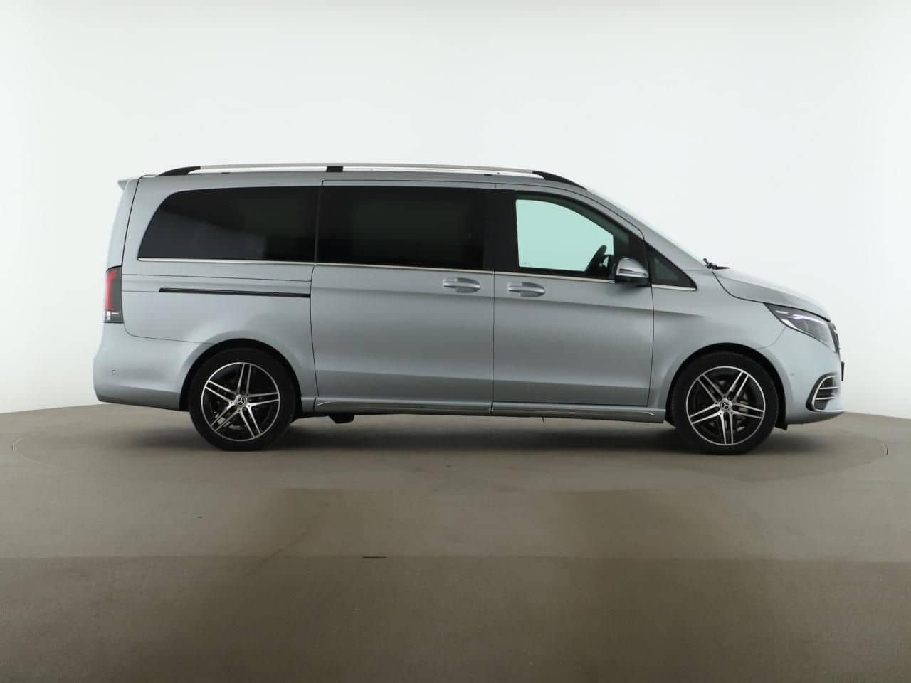 Mercedes-Benz V 300 d Avantgarde Lang 4M AMG AHK Pano Airmatic foto 8