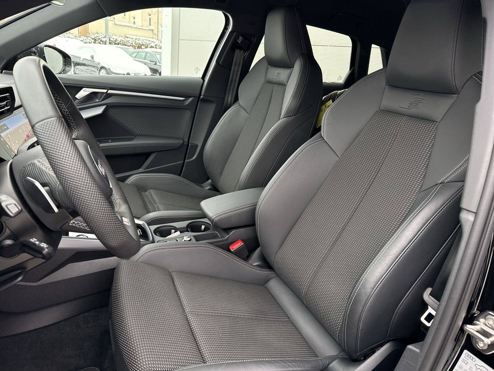 Audi A3 Sportback 35 TDI S line Parkassist Navi Kamer foto 9