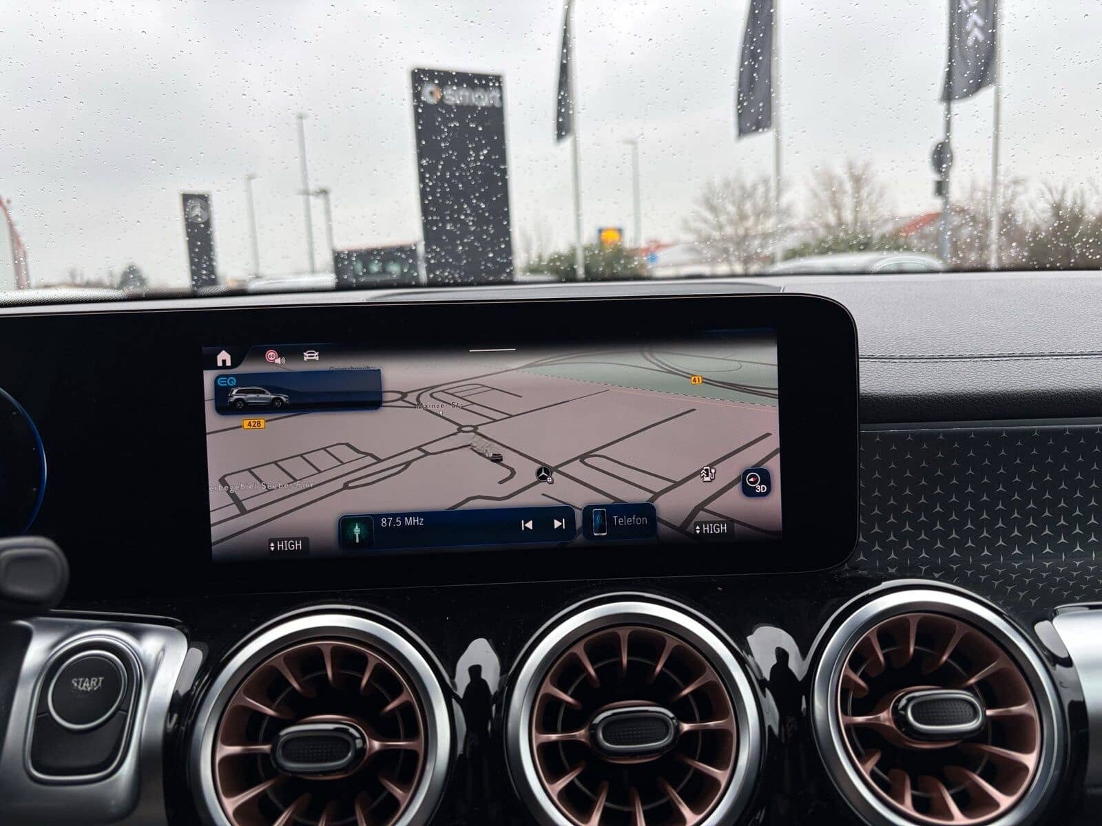 Mercedes-Benz EQB 300 4MATIC Electric Art/LED/360 foto 15