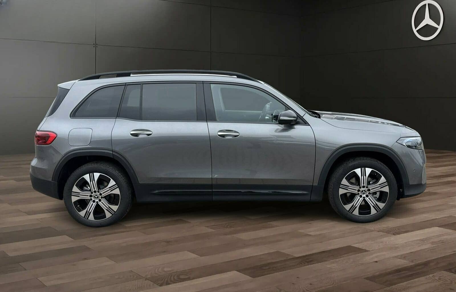 Mercedes-Benz EQB 300 4MATIC Electric Art/LED/360 foto 4