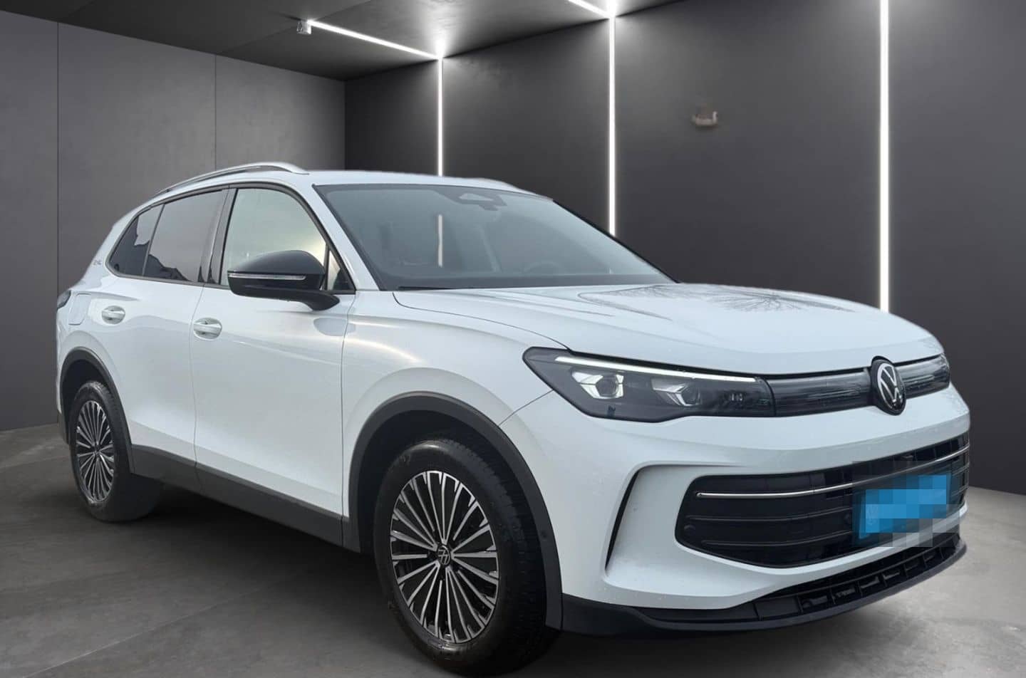 Volkswagen Tiguan GOAL 1.5 eTSI DSG AHK-klappbar Navi foto 2