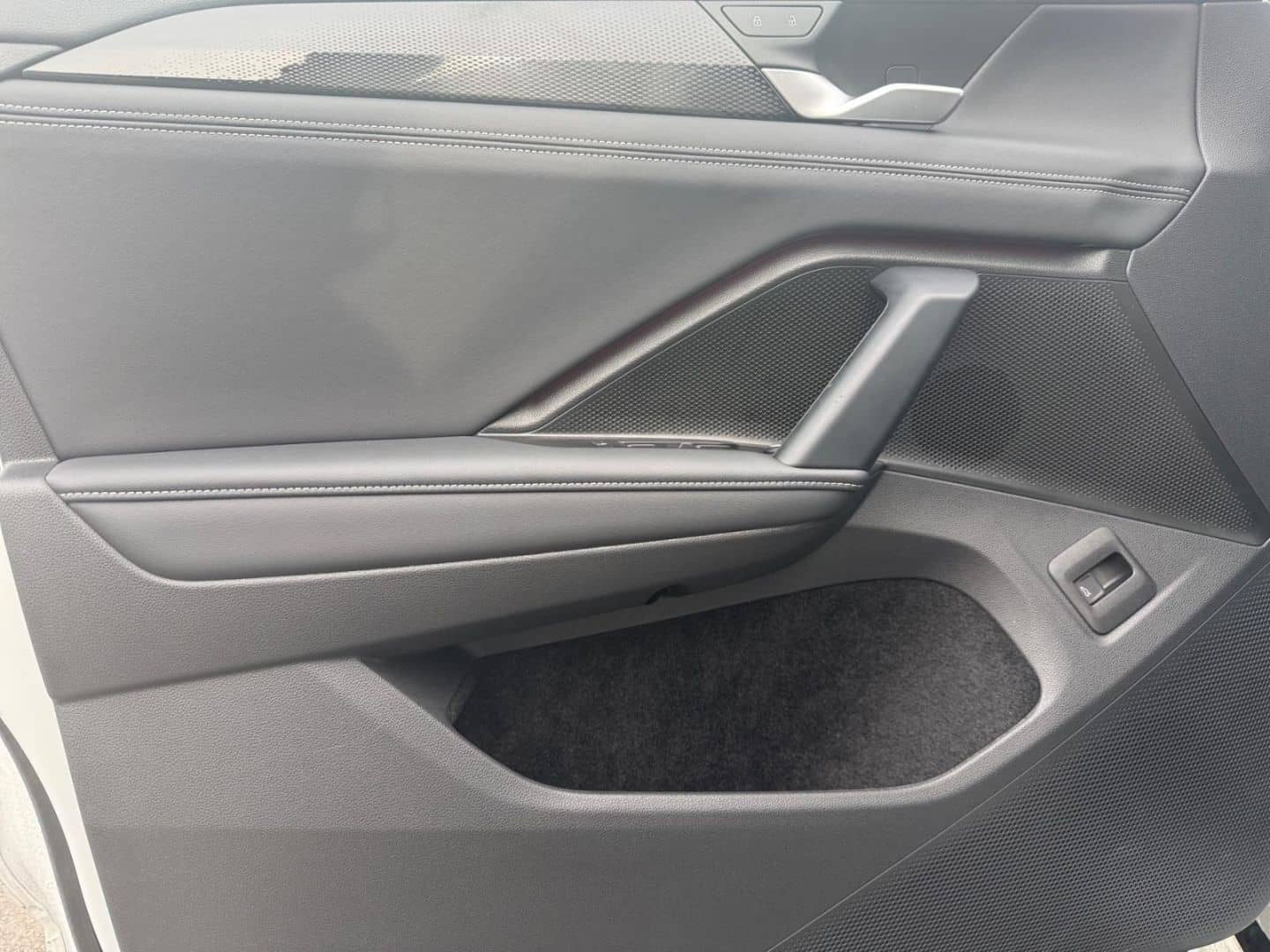 Volkswagen Tiguan GOAL 1.5 eTSI DSG AHK-klappbar Navi foto 15