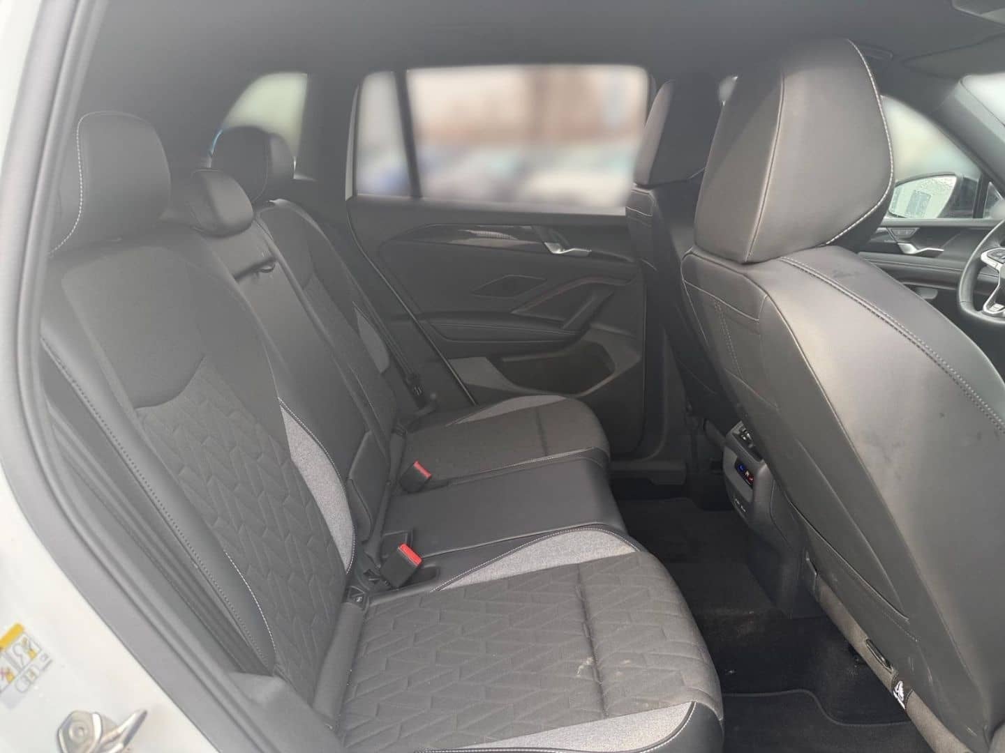 Volkswagen Tiguan GOAL 1.5 eTSI DSG AHK-klappbar Navi foto 21