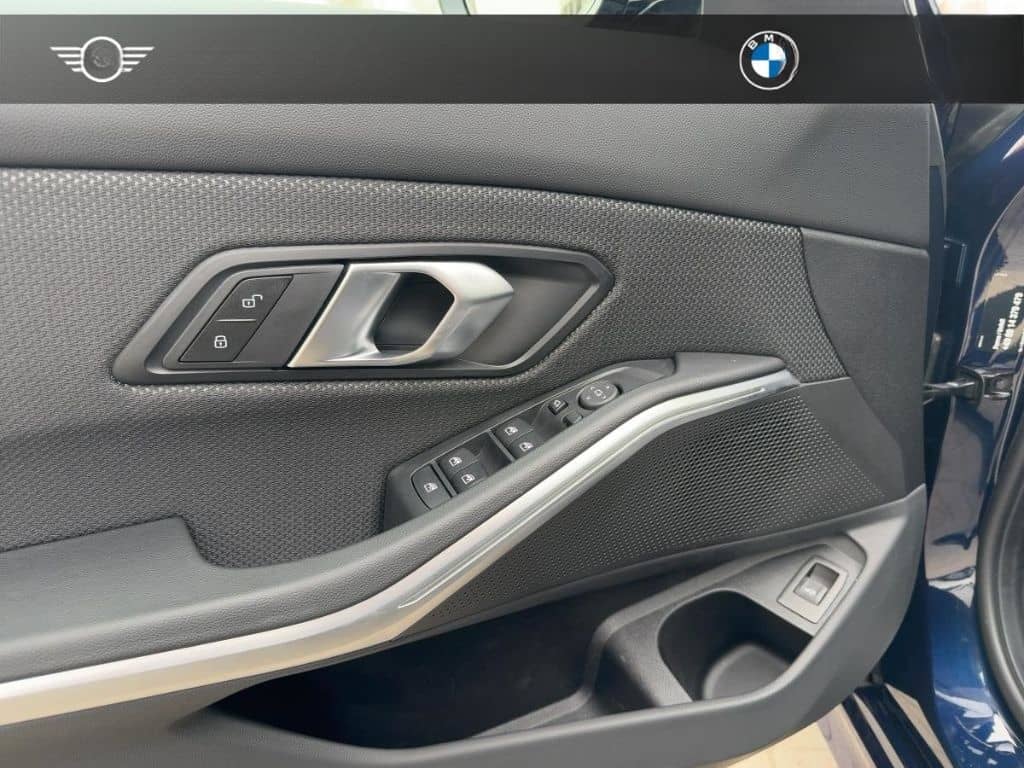 BMW 320 i xDrive Limousine Park-Assistent Guidance P foto 13