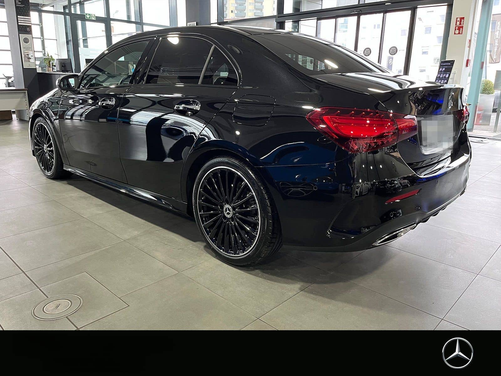 Mercedes-Benz A 220 d Lim. AMG+NIGHT+AMBIENTE+KAMERA+LENKRADHZ foto 4