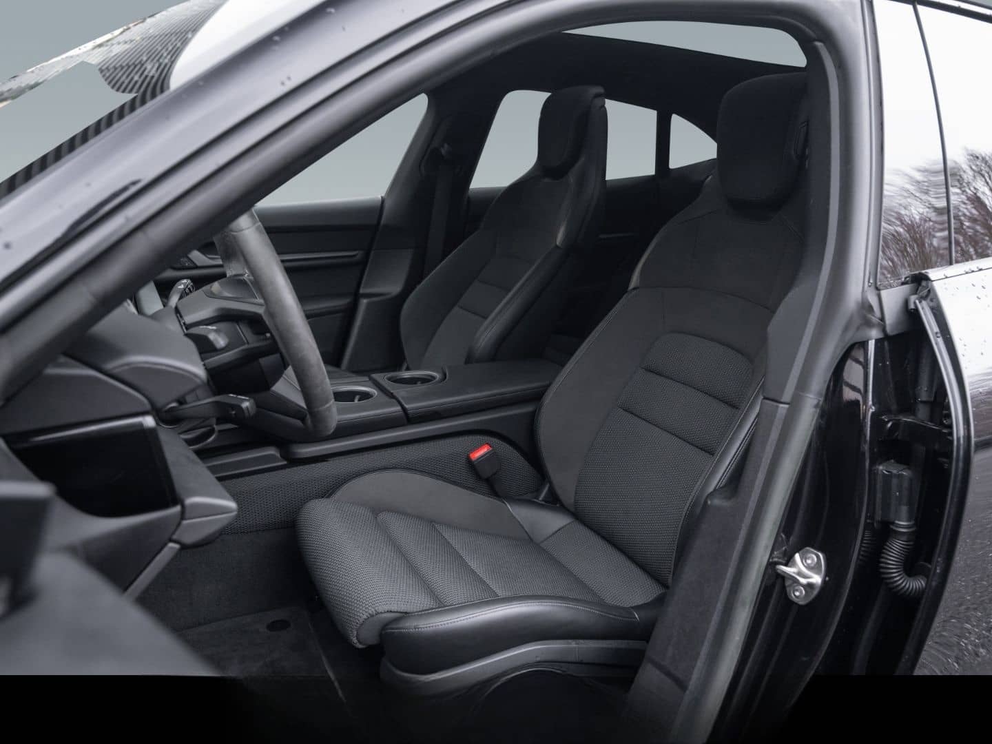 Porsche Taycan Sport Turismo Sport Paket Lederfreie LED foto 6