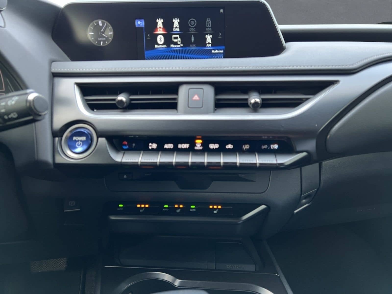 Lexus UX 250h*STYLE.*1HD*SHZ*NAVI*CARPLAY* foto 15