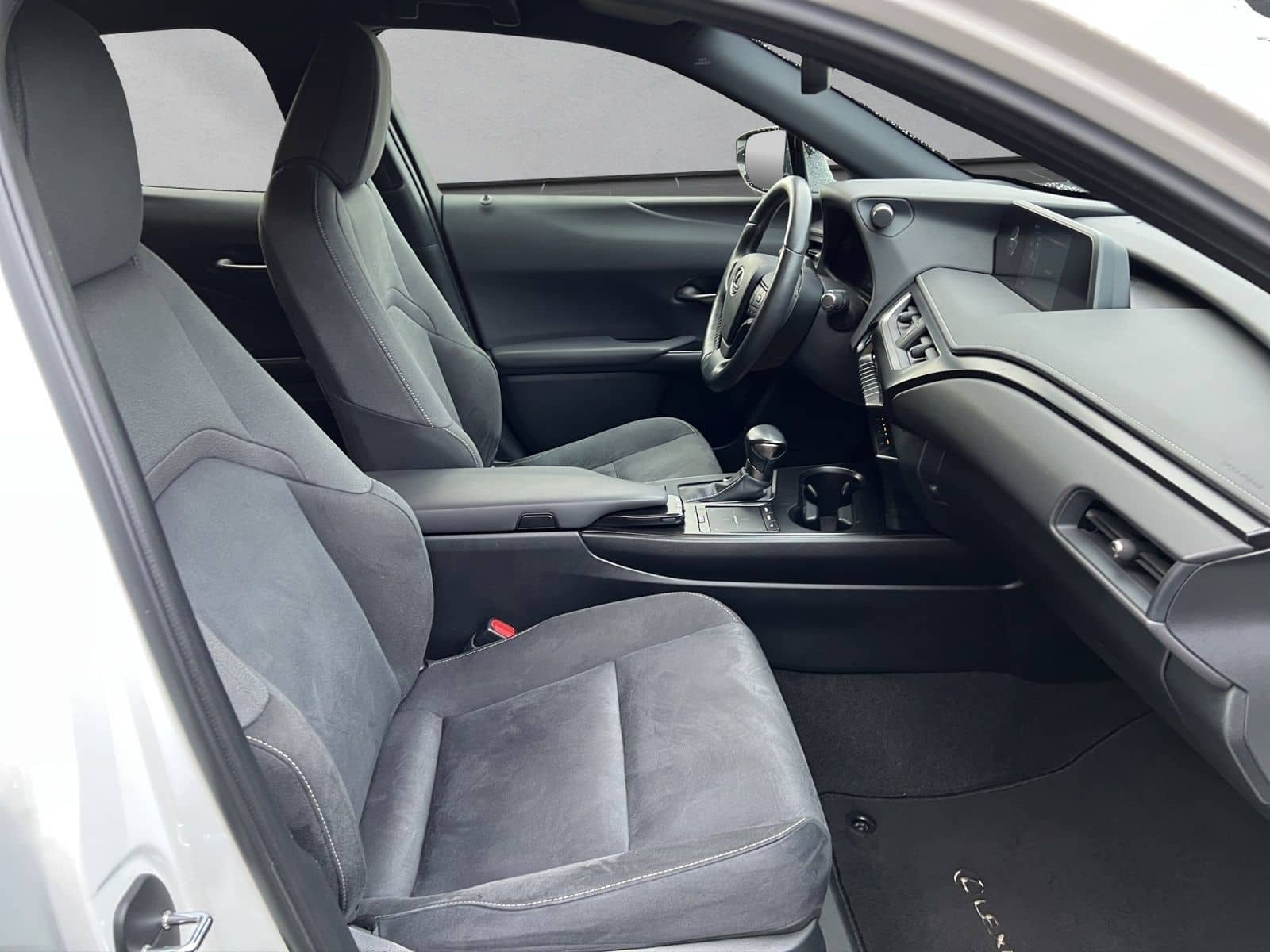 Lexus UX 250h*STYLE.*1HD*SHZ*NAVI*CARPLAY* foto 18