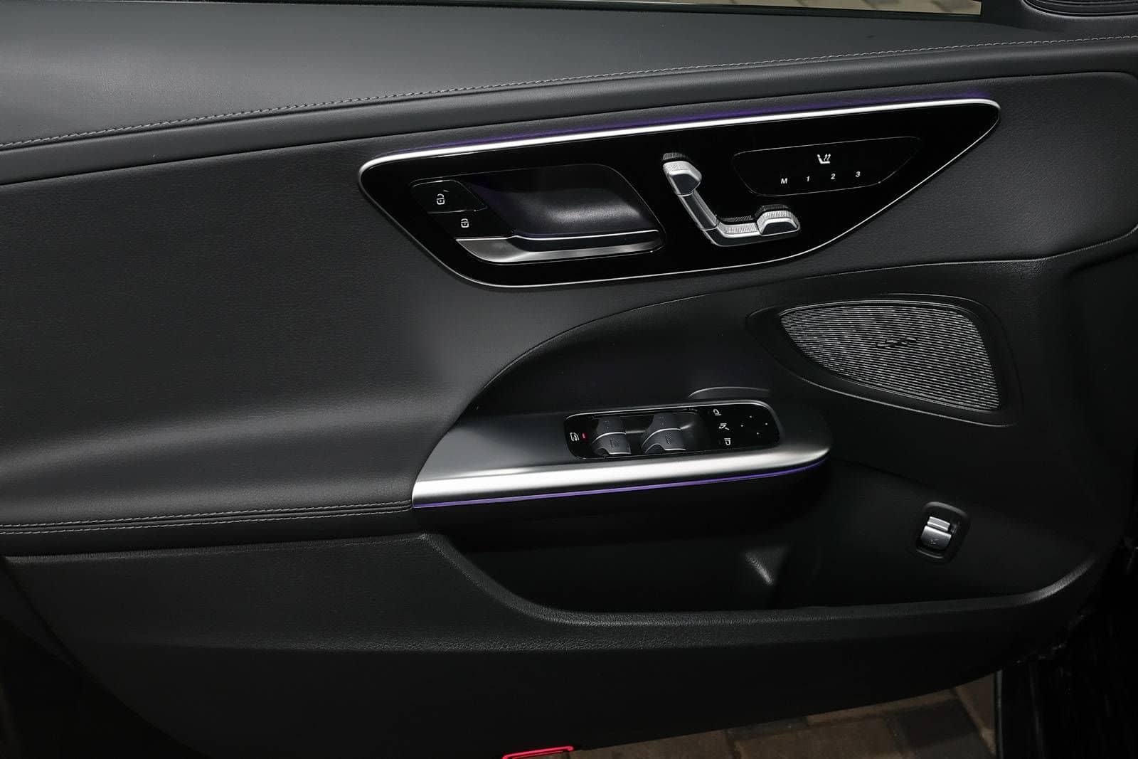 Mercedes-Benz C 180 AMG TOTWINKEL+MEMORY+360°+MBUX+LED+18 ZOLL foto 11