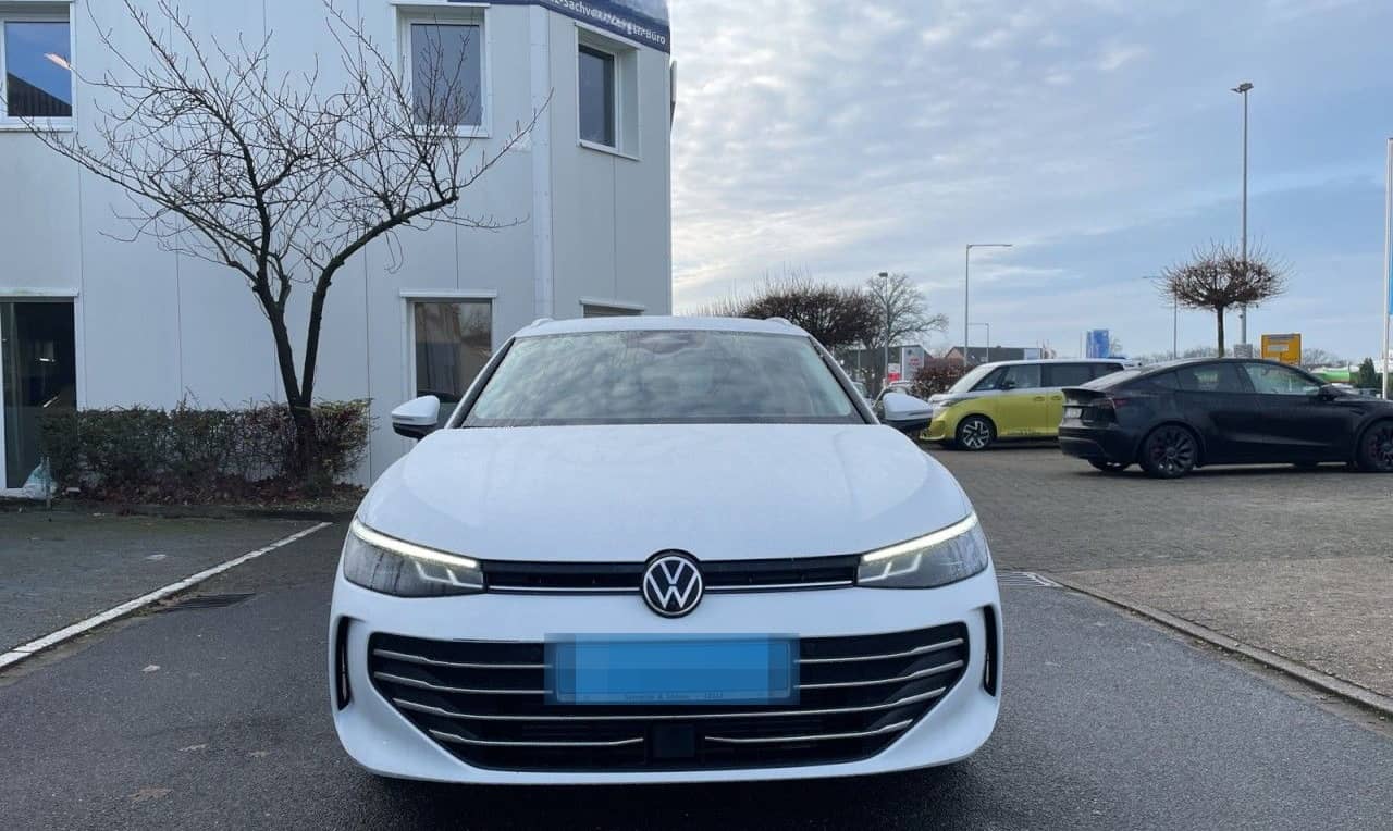 Volkswagen Passat Variant 2.0 TDI Business/360Cam/Travel/AC foto 5