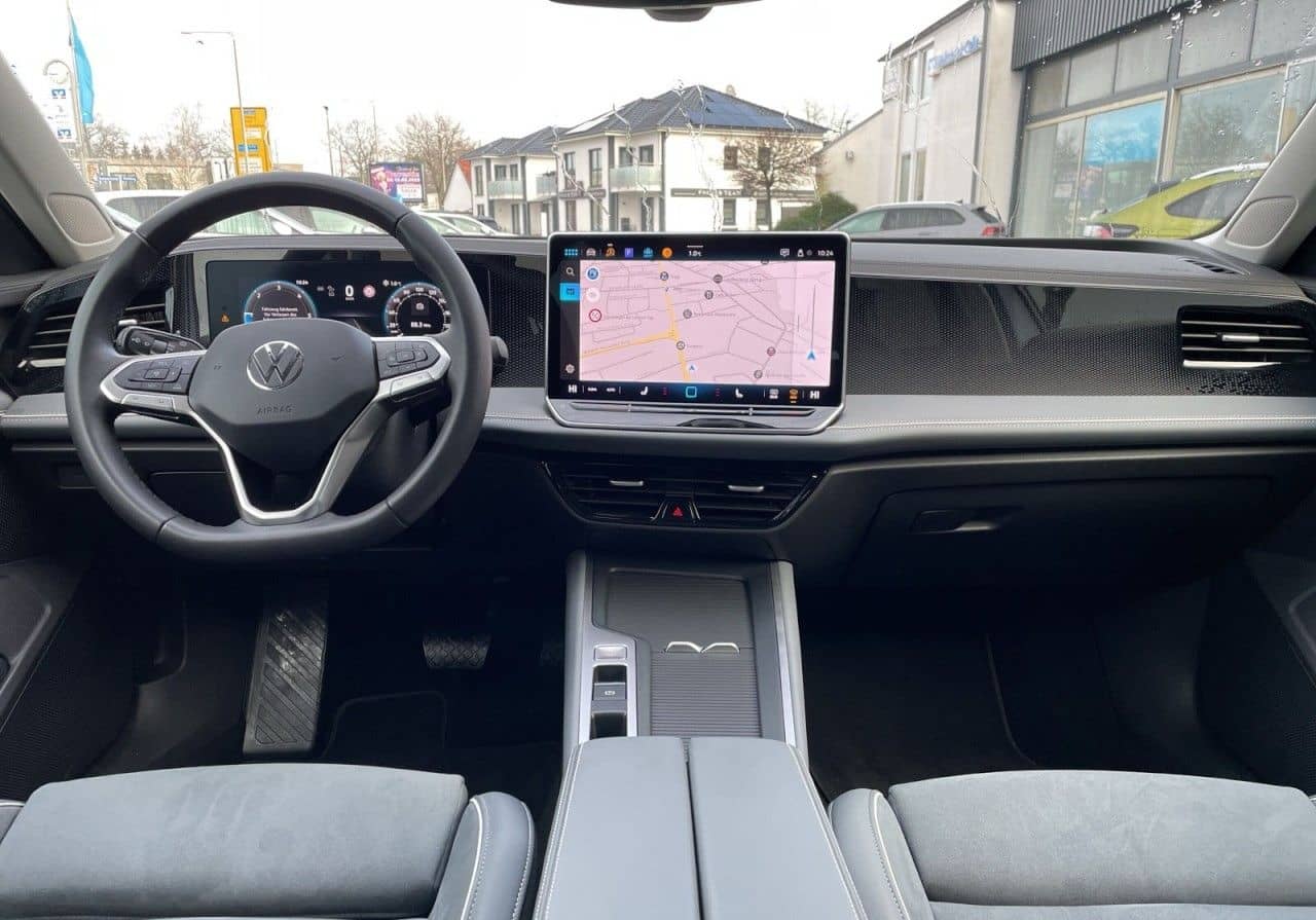 Volkswagen Passat Variant 2.0 TDI Business/360Cam/Travel/AC foto 9