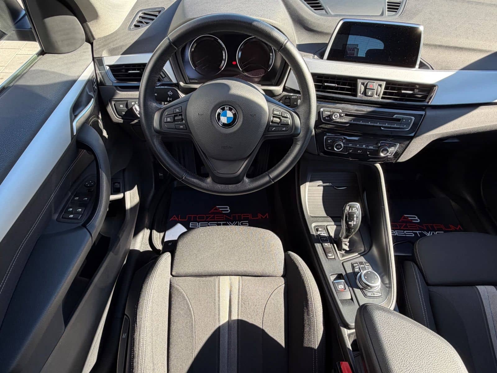 BMW X1 X-Drive 18d Advantage*8-FACH*SHZG*PDC*TOP foto 8