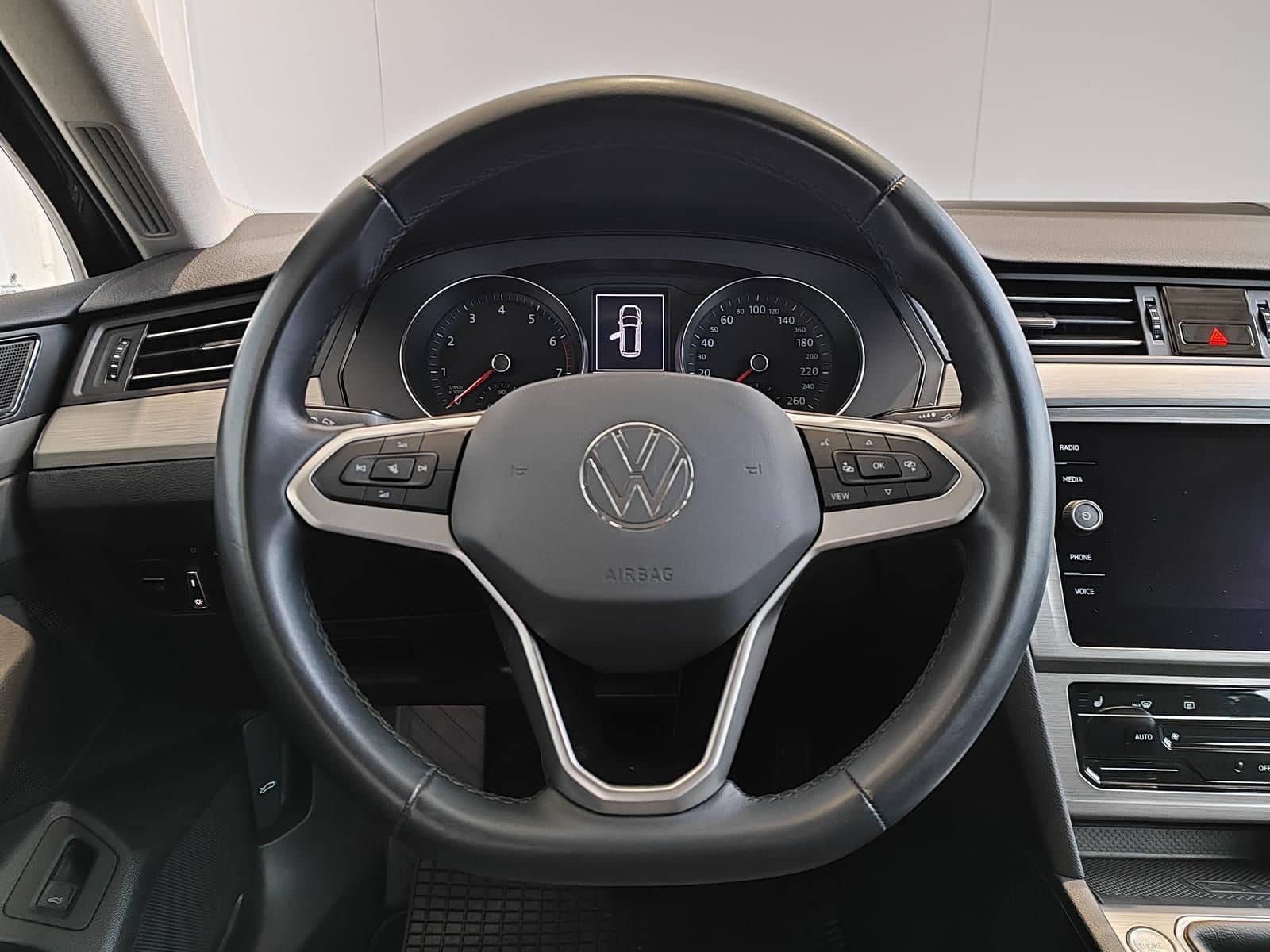 Volkswagen Passat Variant 1.5 TSI Conceptline LED|Navi|RFK foto 8