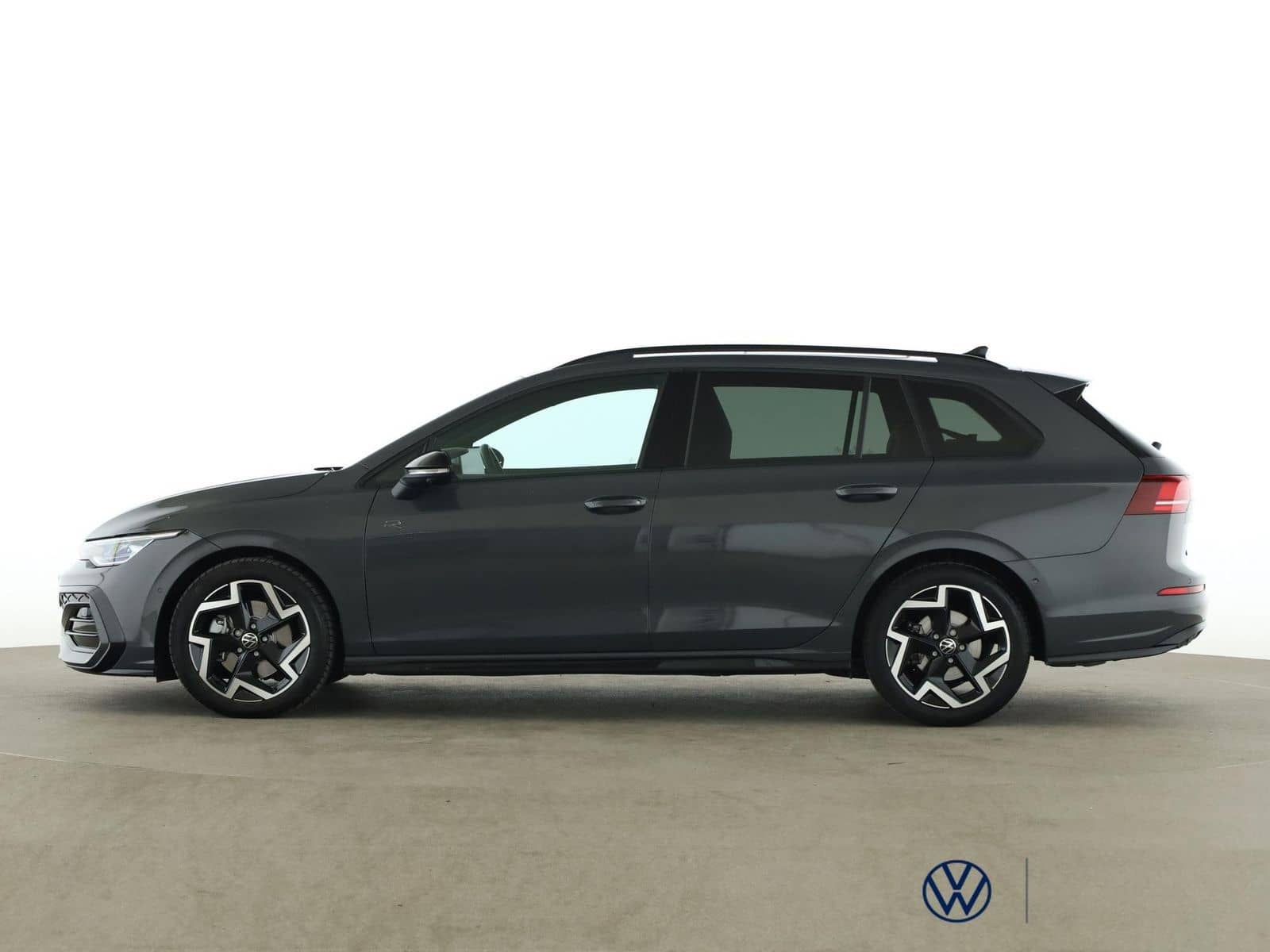 Volkswagen Golf VIII Variant 2.0 TDI+R-LINE+DSG+AREA+PANO foto 3