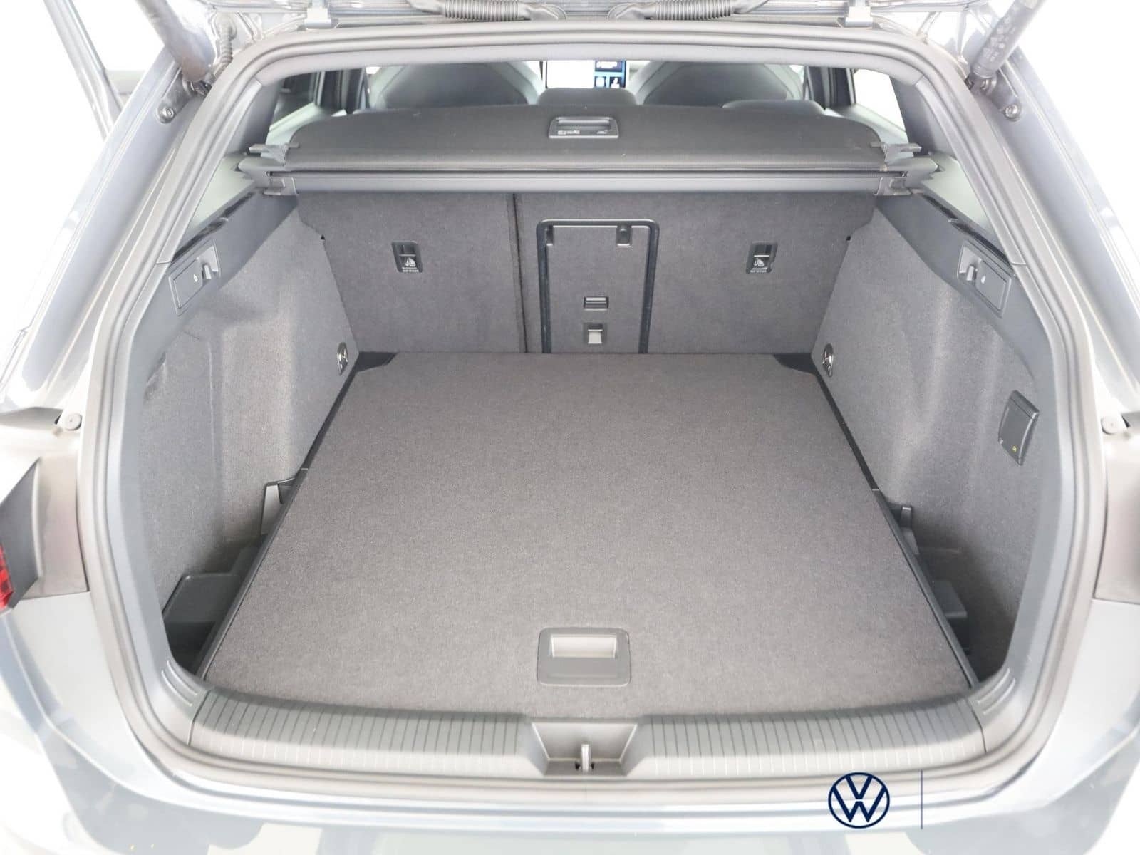 Volkswagen Golf VIII Variant 2.0 TDI+R-LINE+DSG+AREA+PANO foto 9