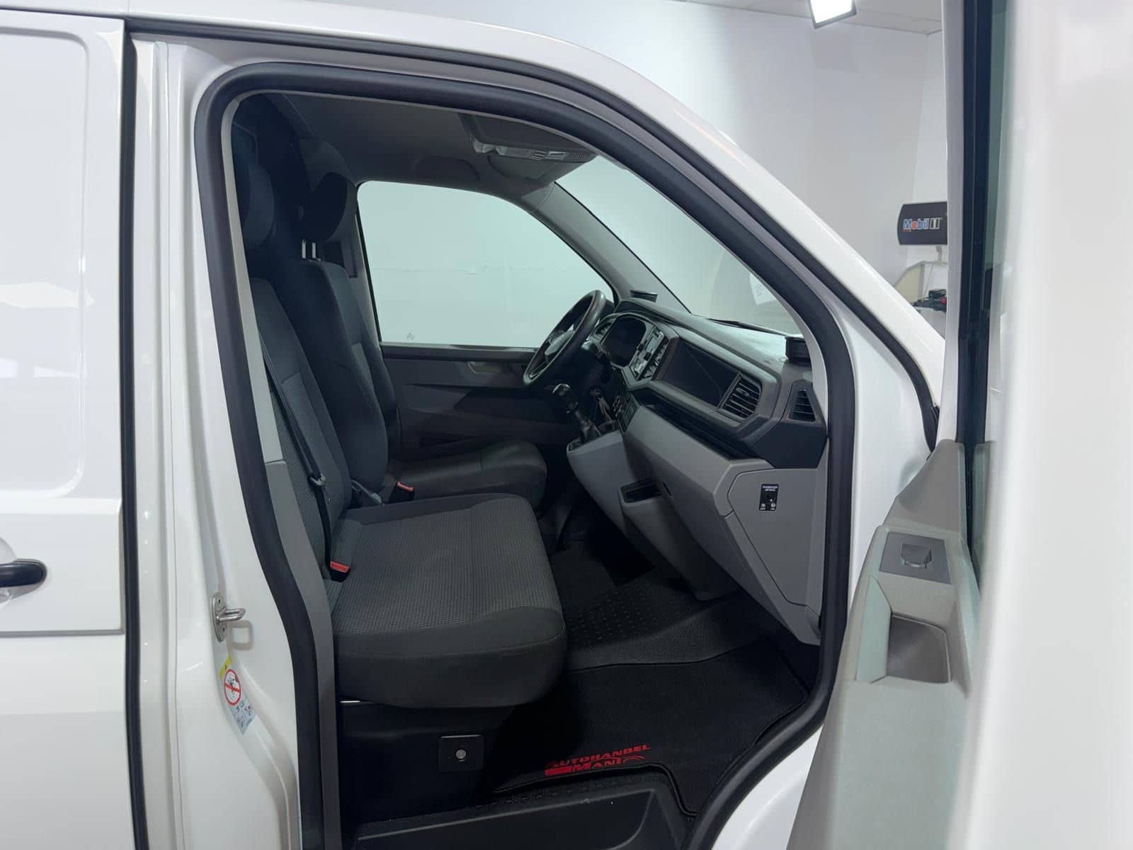 Volkswagen T6.1 Transporter Kasten FWD/Klima/PDC/DAB/ foto 12