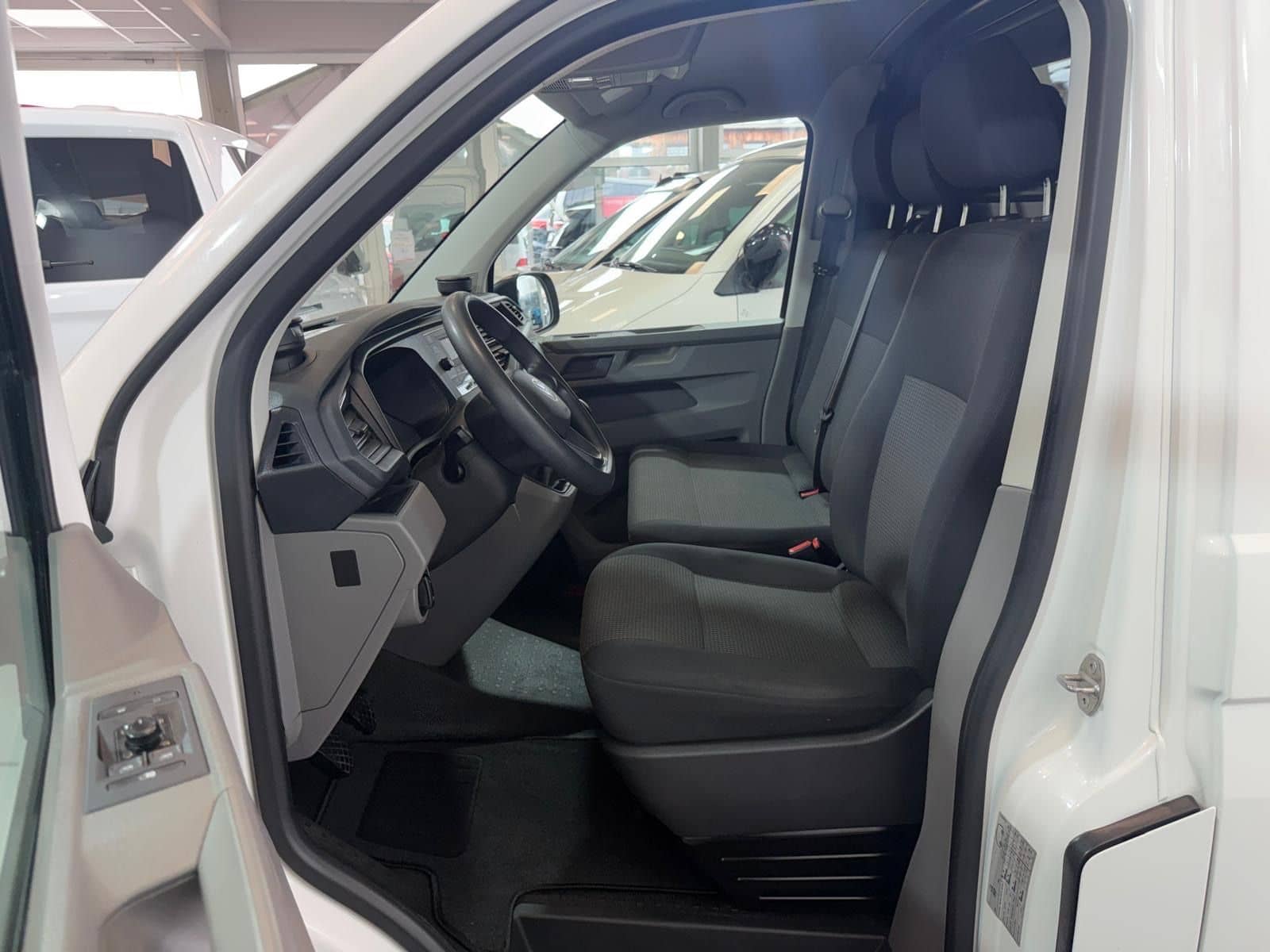 Volkswagen T6.1 Transporter Kasten FWD/Klima/PDC/DAB/ foto 13