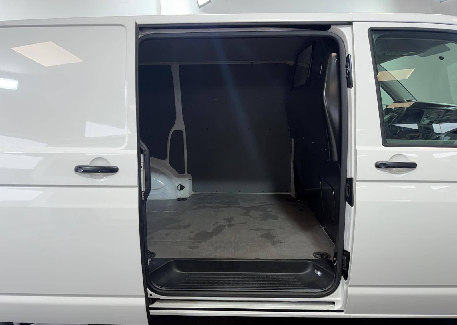 Volkswagen T6.1 Transporter Kasten FWD/Klima/PDC/DAB/ foto 14