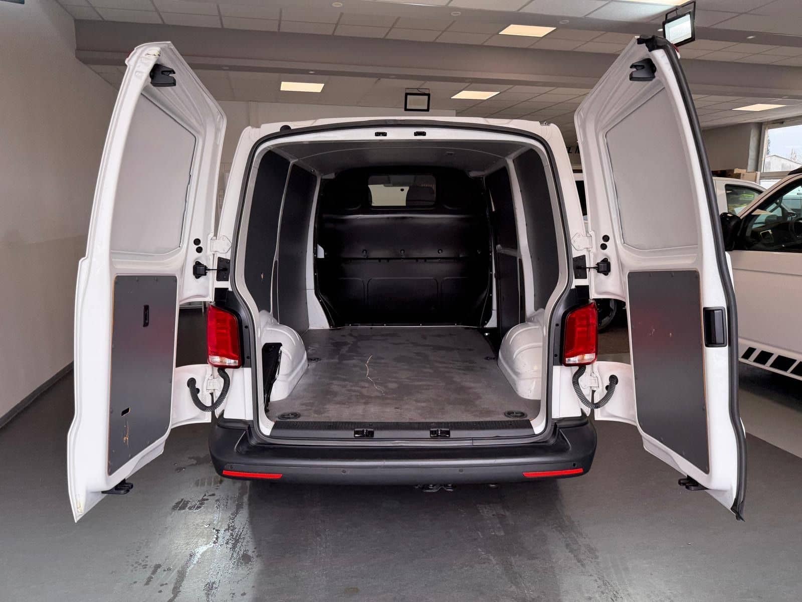 Volkswagen T6.1 Transporter Kasten FWD/Klima/PDC/DAB/ foto 15