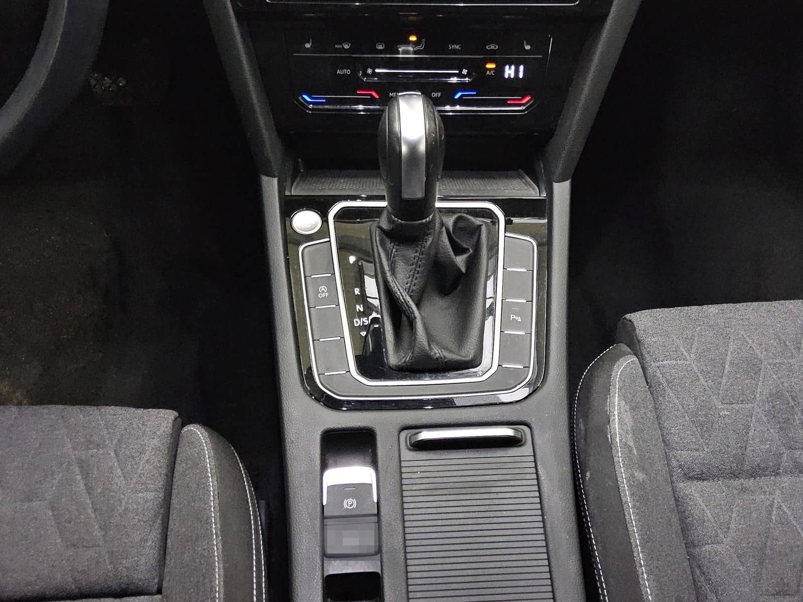 Volkswagen Passat Var. 2.0 TDI Business Navi RfK LED ACC foto 6