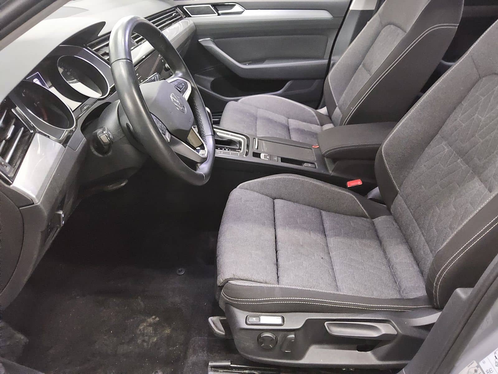 Volkswagen Passat Var. 2.0 TDI Business Navi RfK LED ACC foto 8