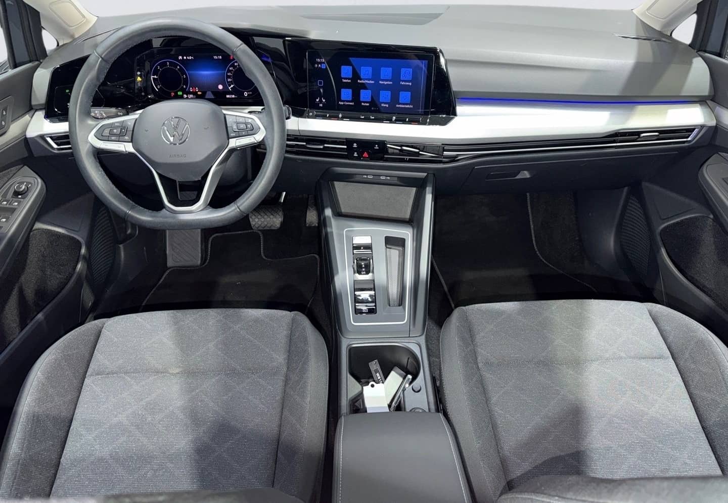 Volkswagen Golf Variant 8 2.0 TDI DSG LIFE LED KAMERA NAVI  foto 9