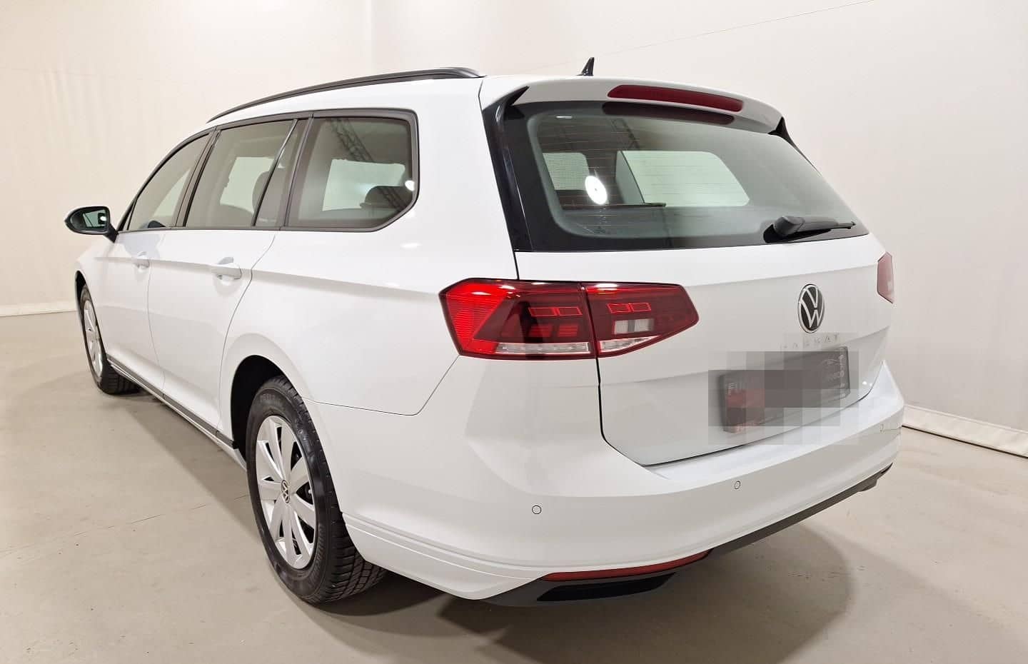 Volkswagen Passat Variant 2.0 TDI Conceptline LED|Navi|RFK foto 4