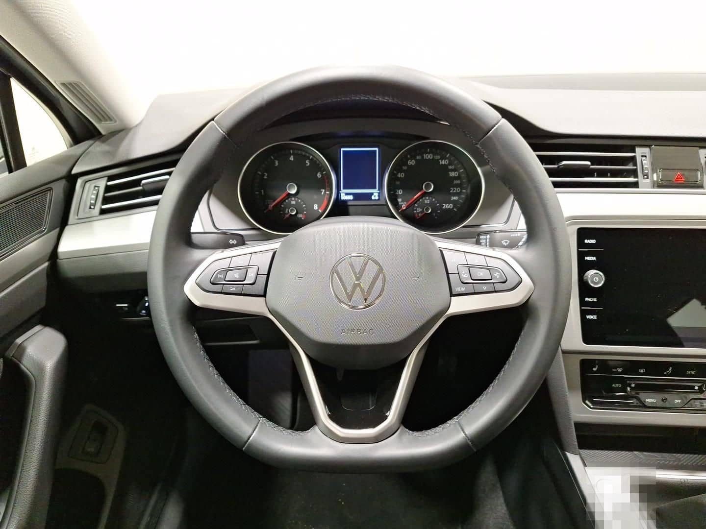 Volkswagen Passat Variant 1.5 TSI Conceptline LED|Navi|RFK foto 16