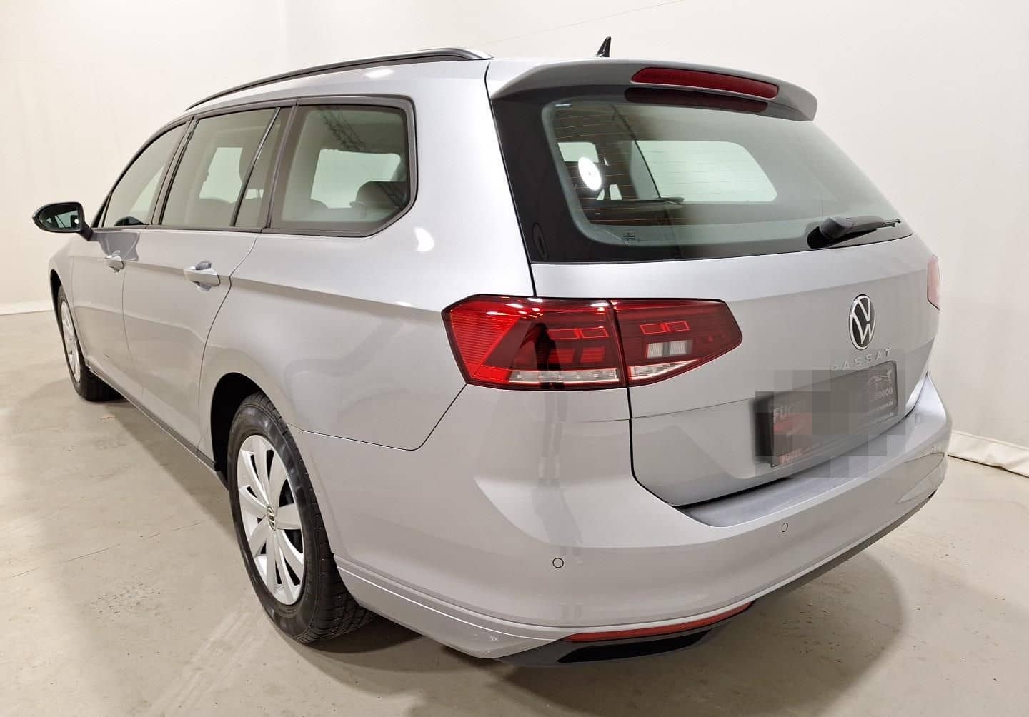 Volkswagen Passat Variant 1.5 TSI Conceptline LED|Navi|RFK foto 4