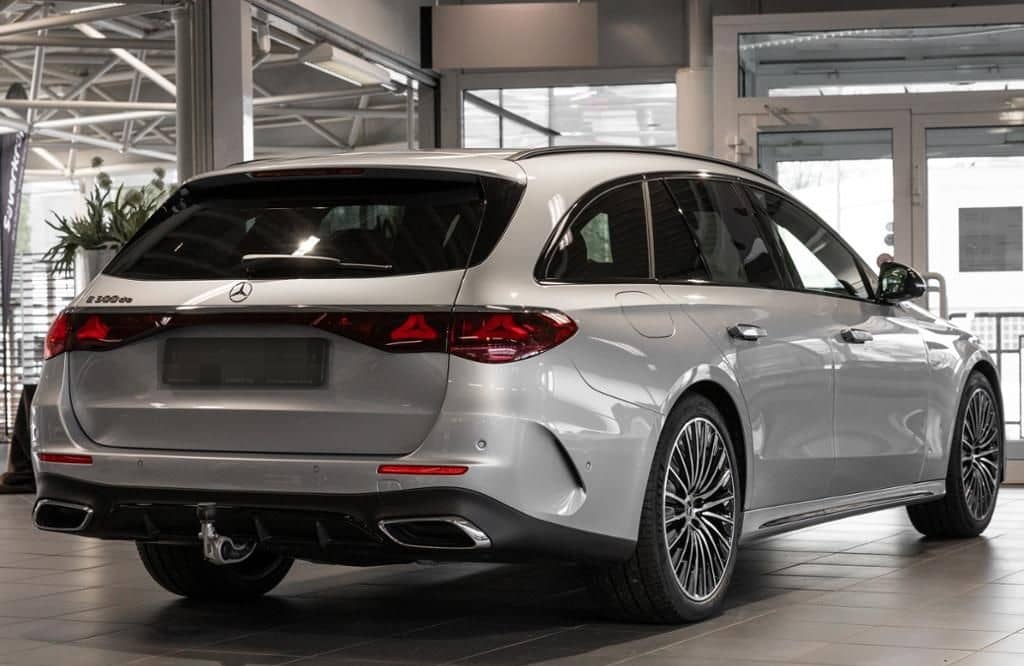 Mercedes-Benz E 300 de T-Modell mit EQ Hybrid Technologie AMG foto 5