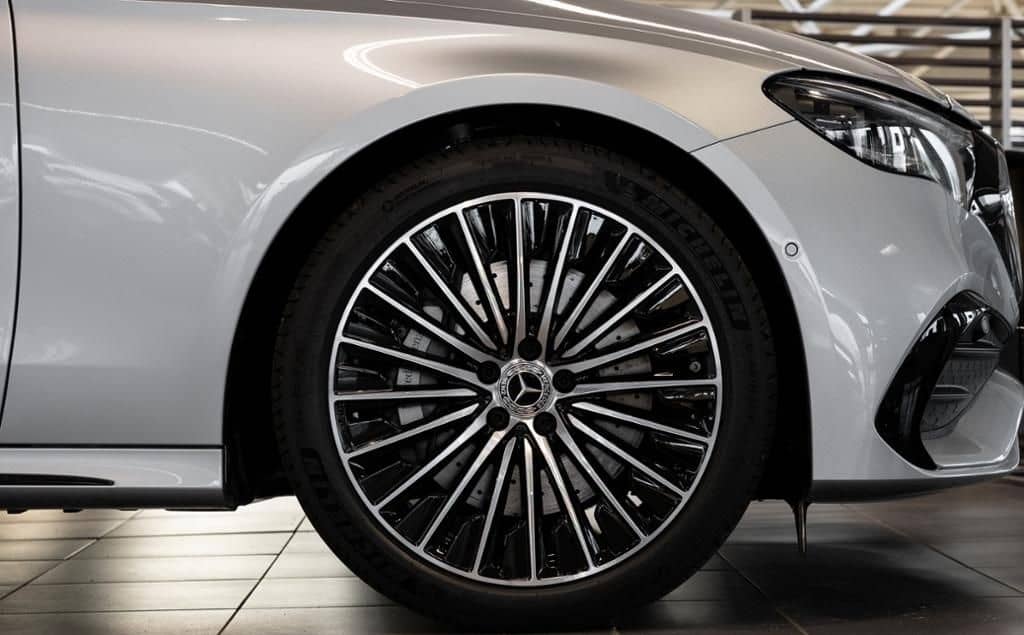 Mercedes-Benz E 300 de T-Modell mit EQ Hybrid Technologie AMG foto 6