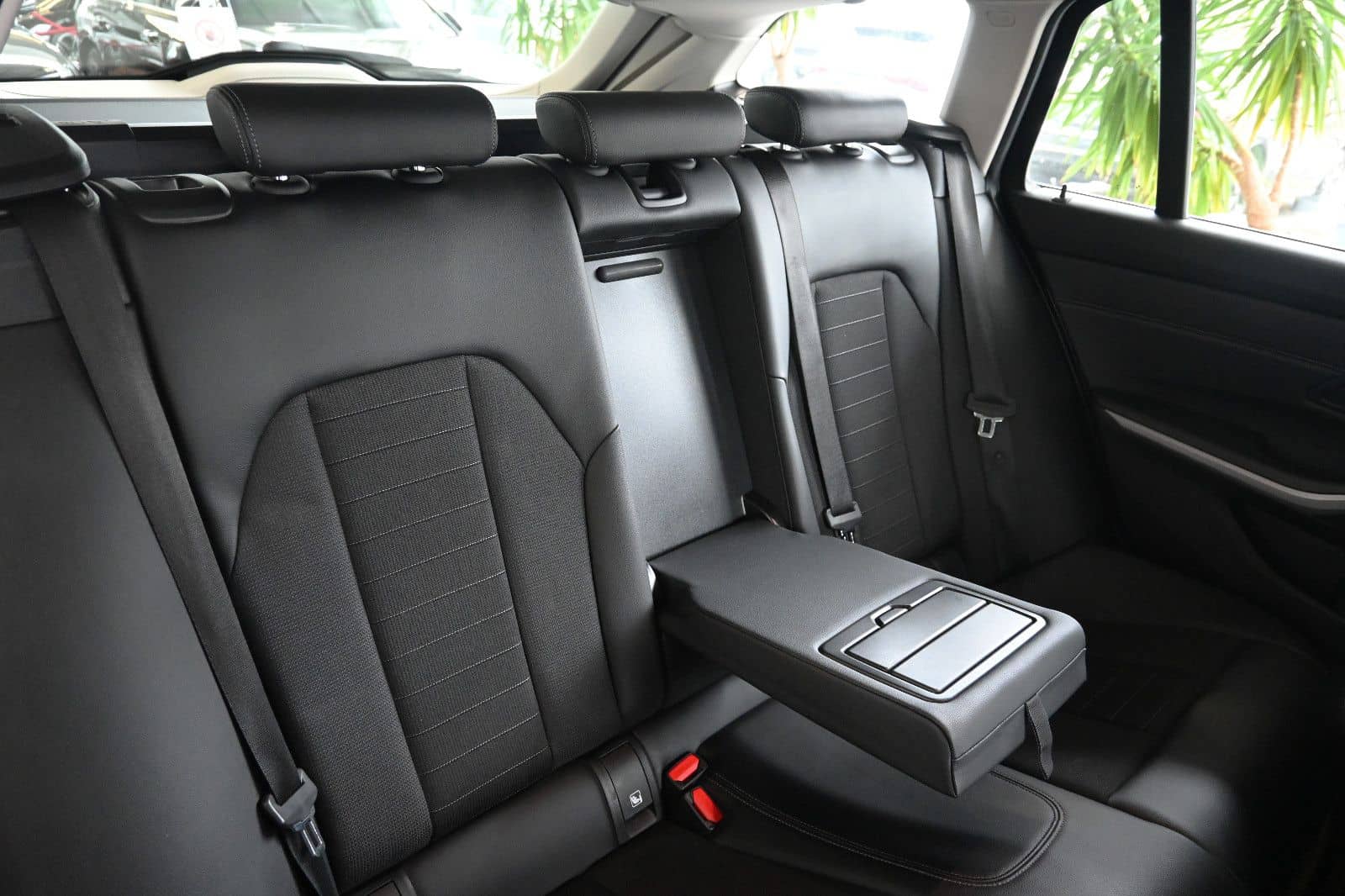 BMW 318d T Advantage LED Nav ACC Leder PDC L-Cockpit foto 22