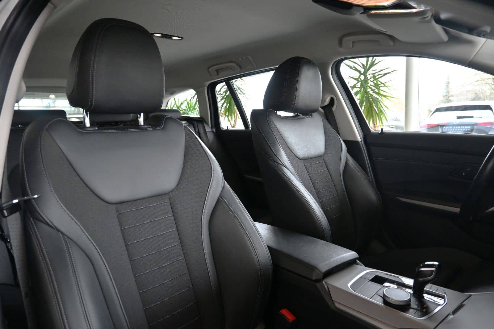 BMW 318d T Advantage LED Nav ACC Leder PDC L-Cockpit foto 25