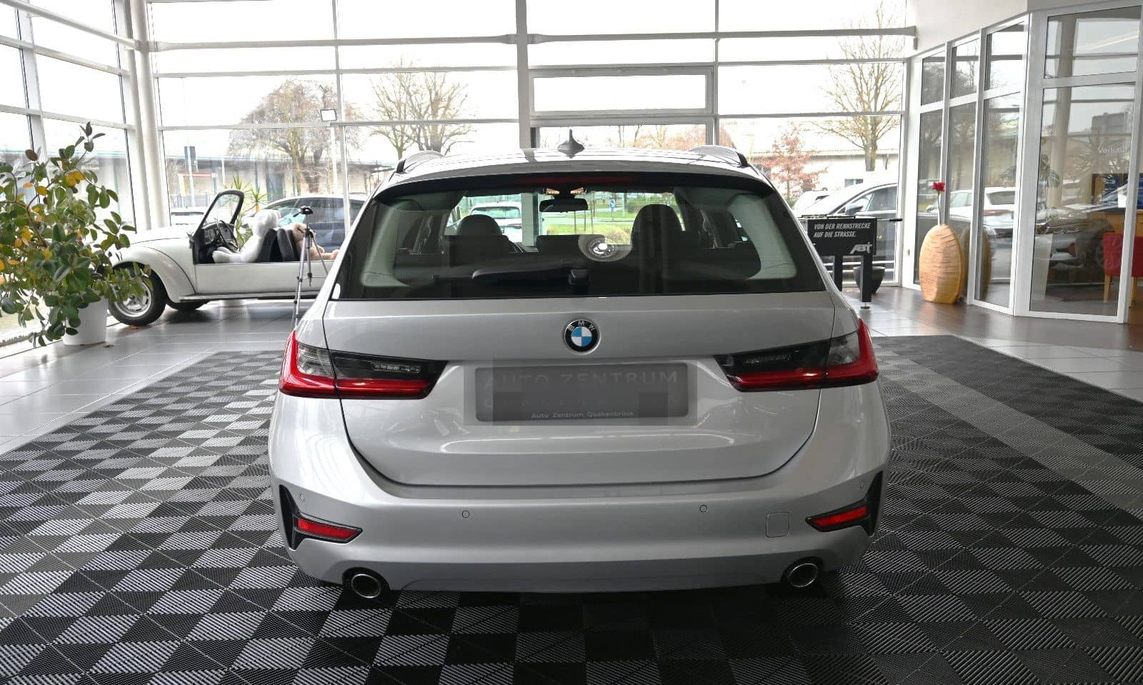 BMW 318d T Advantage LED Nav ACC Leder PDC L-Cockpit foto 5