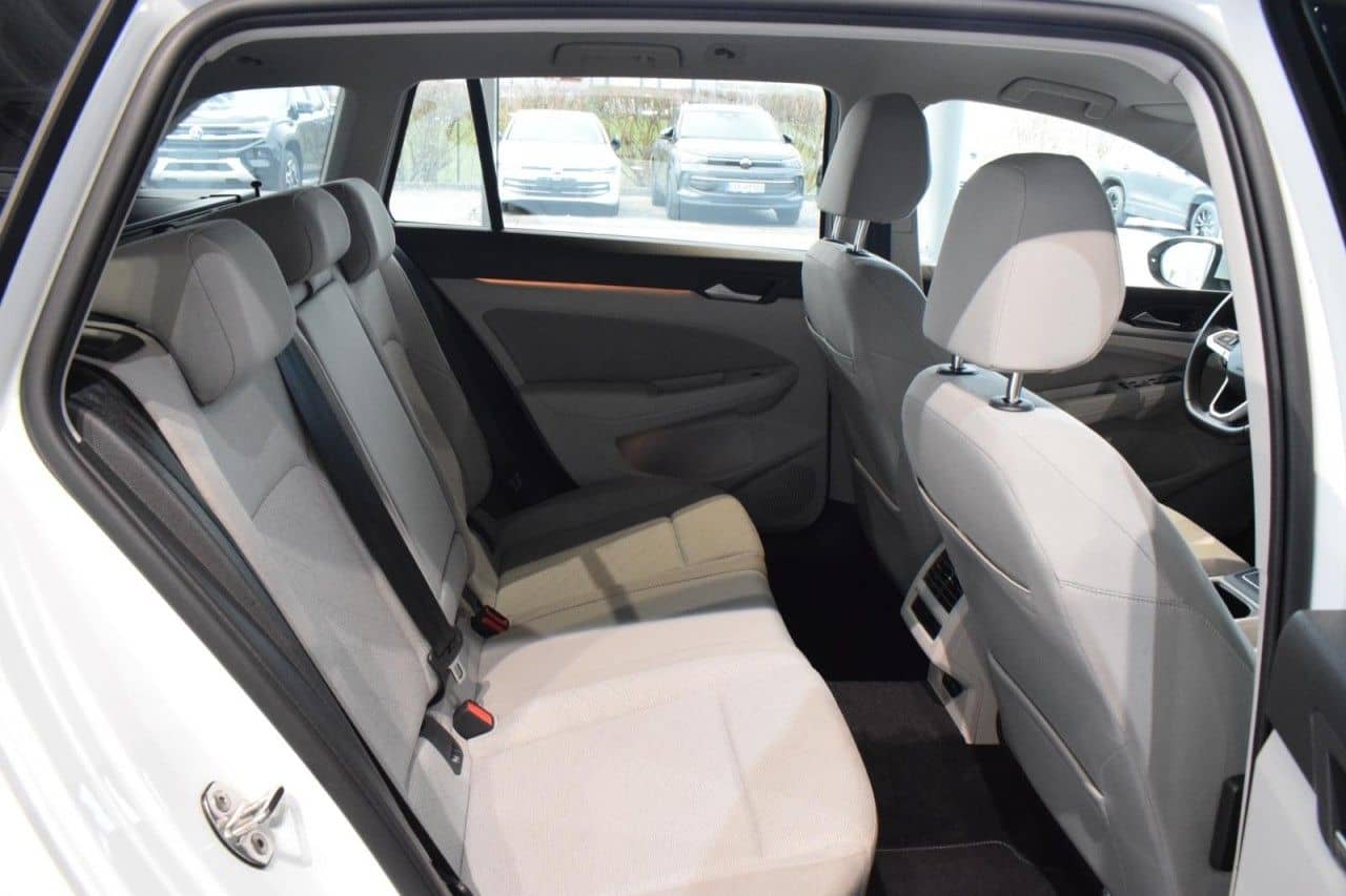 Volkswagen Golf 8 Variant Life 1.0 eTSI DSG NAVI LED SHZ foto 8