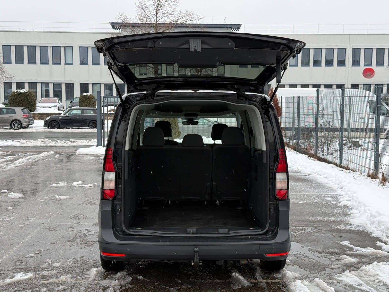 Volkswagen Caddy Maxi 2,0 TDI*KAMERA*DAB*AHK*WINTERPAKET* foto 9