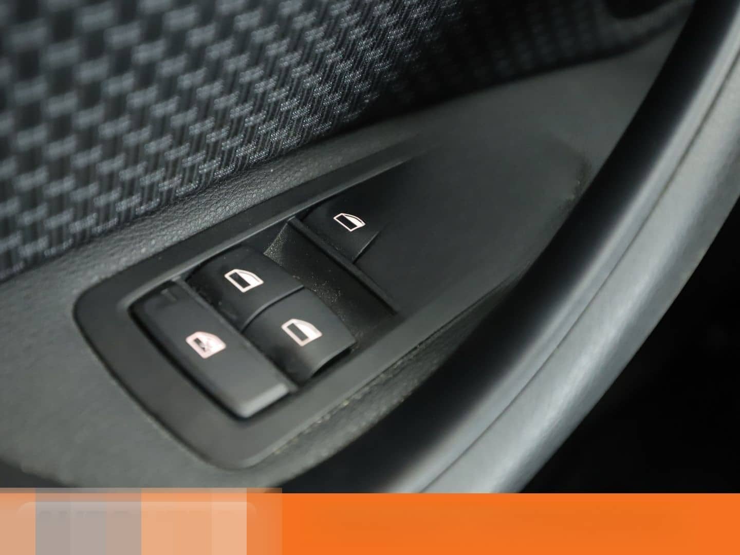 BMW X1 sDrive 20i Aut.*LED*LIMITER*PDC*SHZ*KLIMA* foto 24