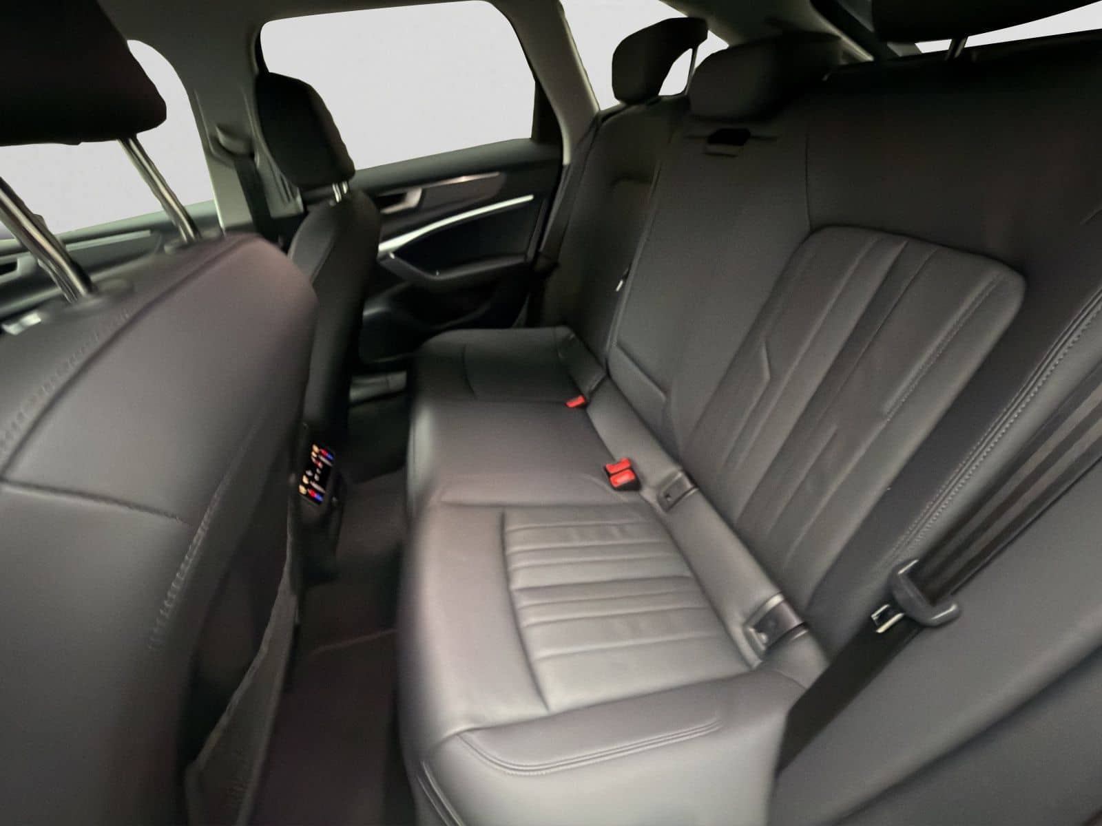 Audi A6 Avant 45 TDI quattro 180(245) kW(PS) S tronic foto 14