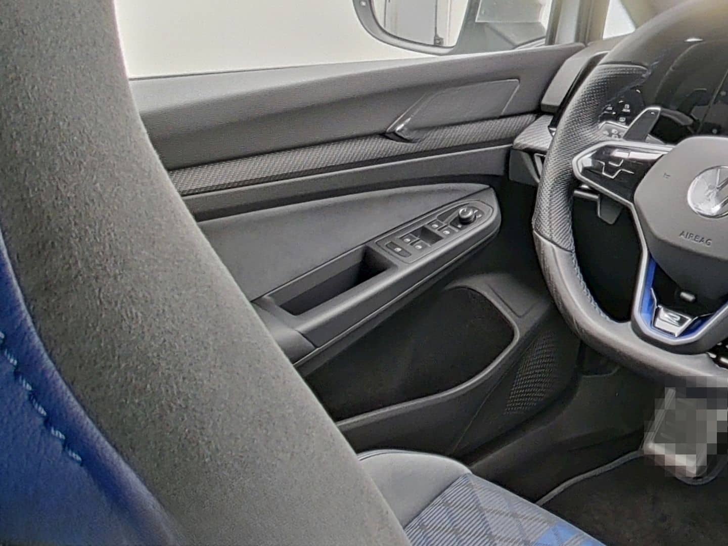 Volkswagen Golf R 8 2.0 TSI DSG 4Mo. ACC DISCOVER MEDIA foto 14