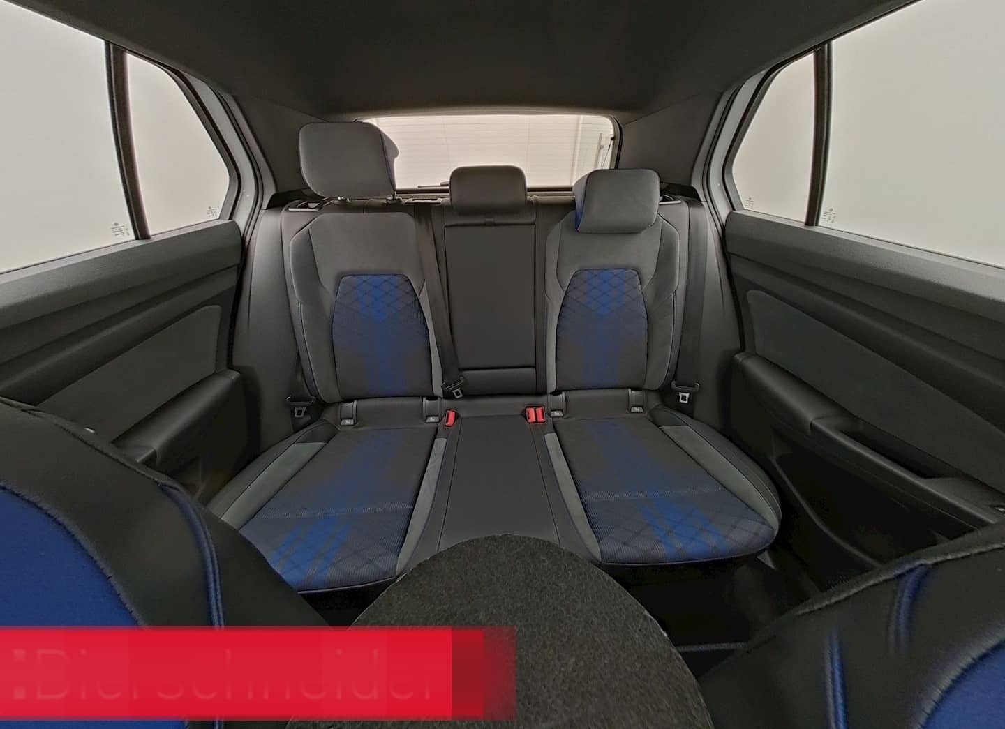 Volkswagen Golf R 8 2.0 TSI DSG 4Mo. ACC DISCOVER MEDIA foto 17