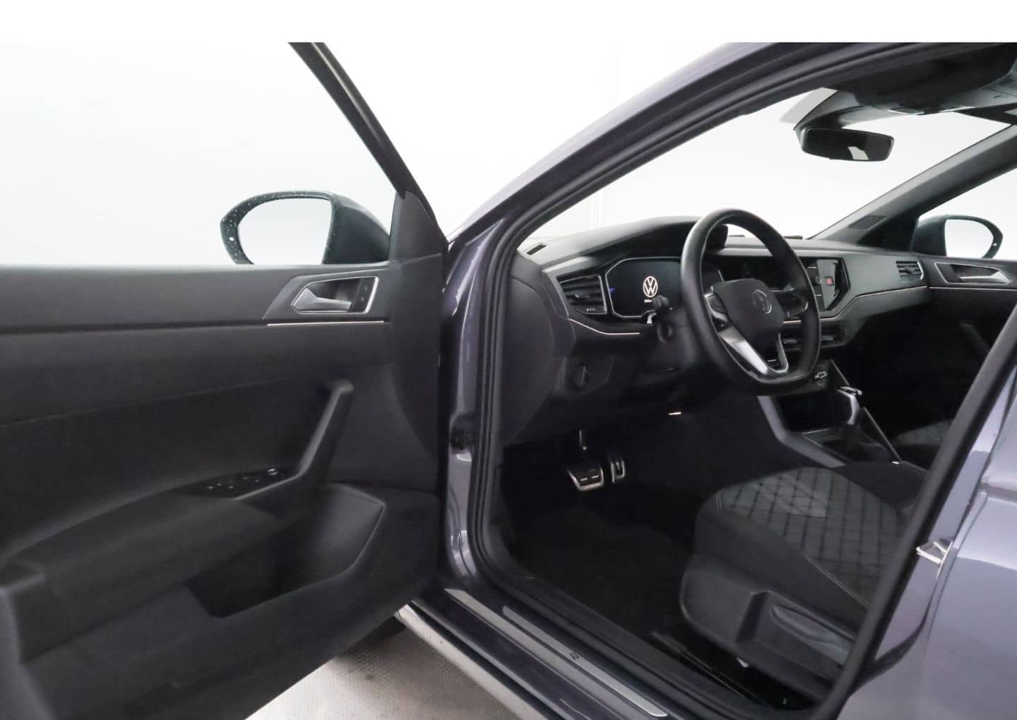 Volkswagen Taigo 1.0TSI DSG R-Line+LED+VIRTUAL+CARPLAY+PDC foto 17