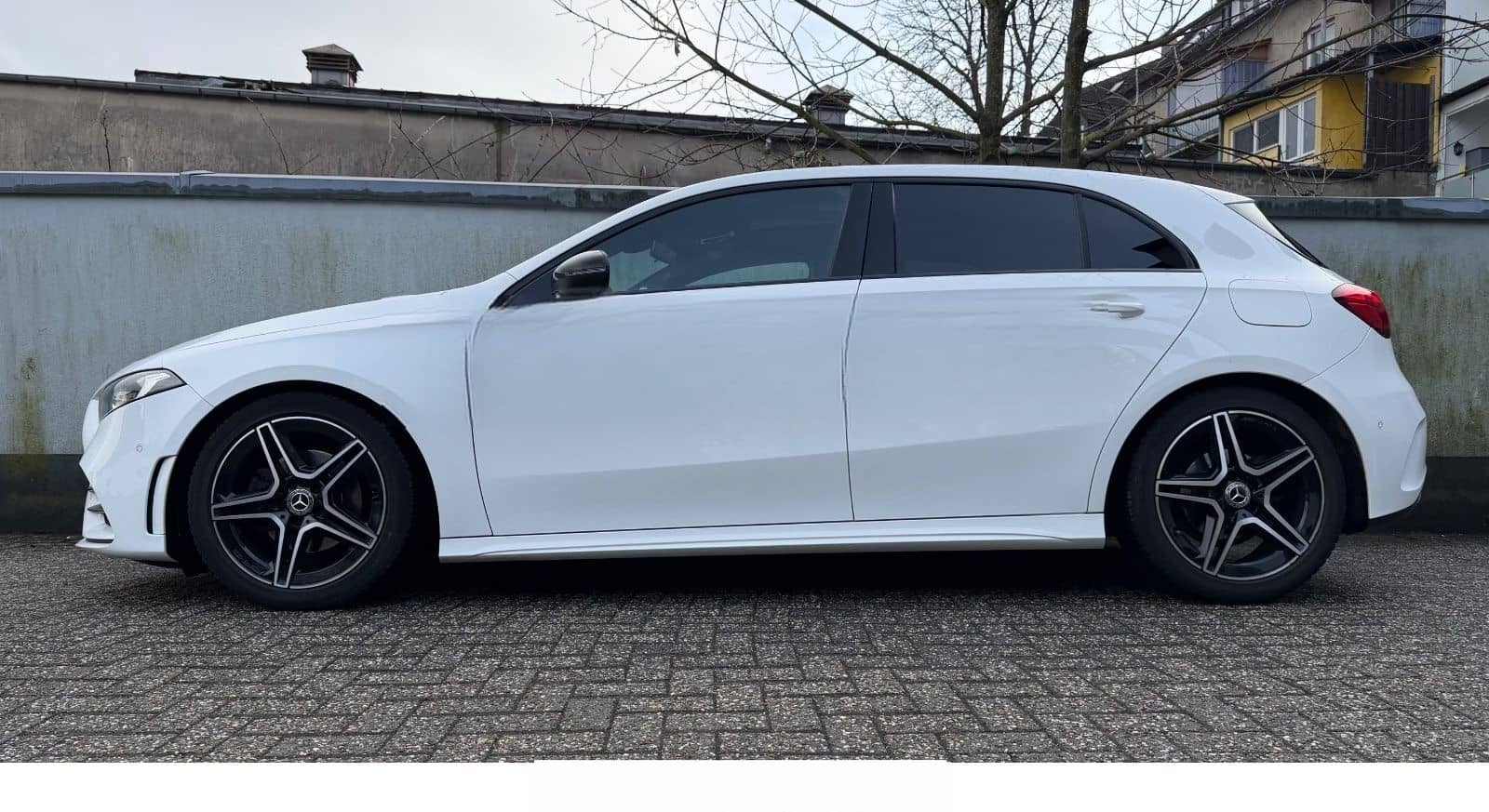 Mercedes-Benz A 180*AMG-Line*Pano*Alcanta*SHZ*Navi*Tempom* foto 2