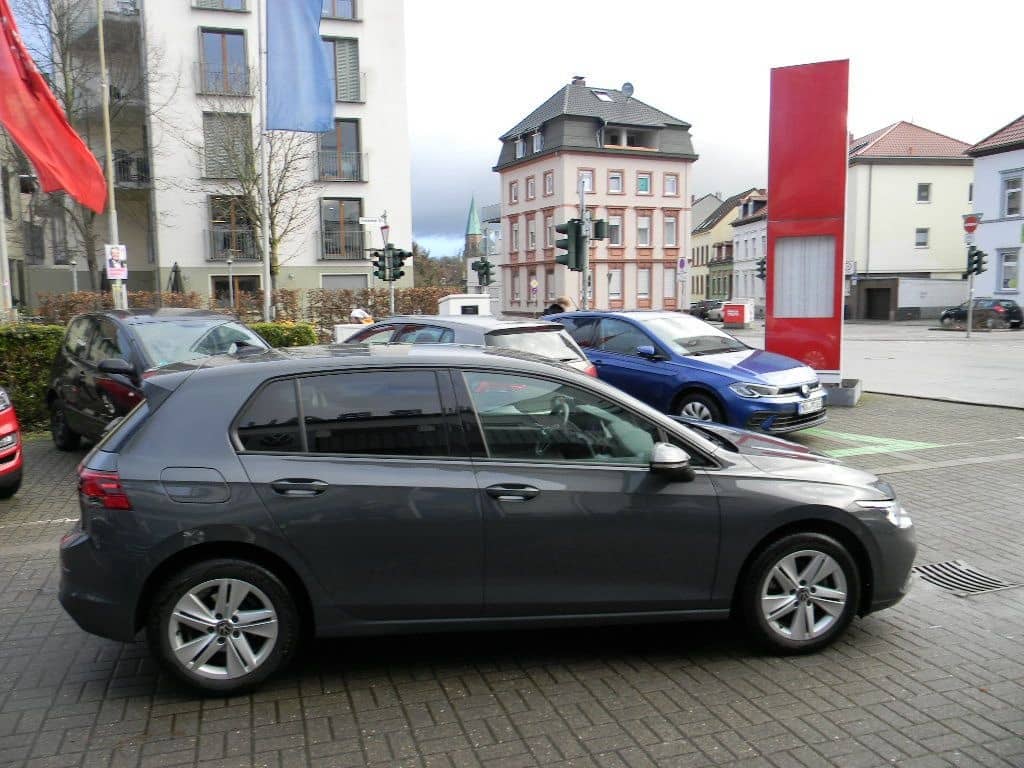 Volkswagen Golf VIII Lim. Life 1,5 TSI 6 GANG KAMERA foto 5