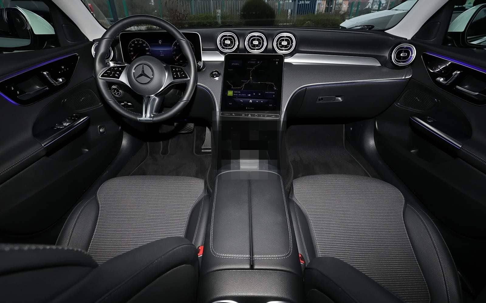 Mercedes-Benz C 180 PANO+TOTWINKEL+MEMORY+CARPLAY+MBUX+LED+17" foto 5