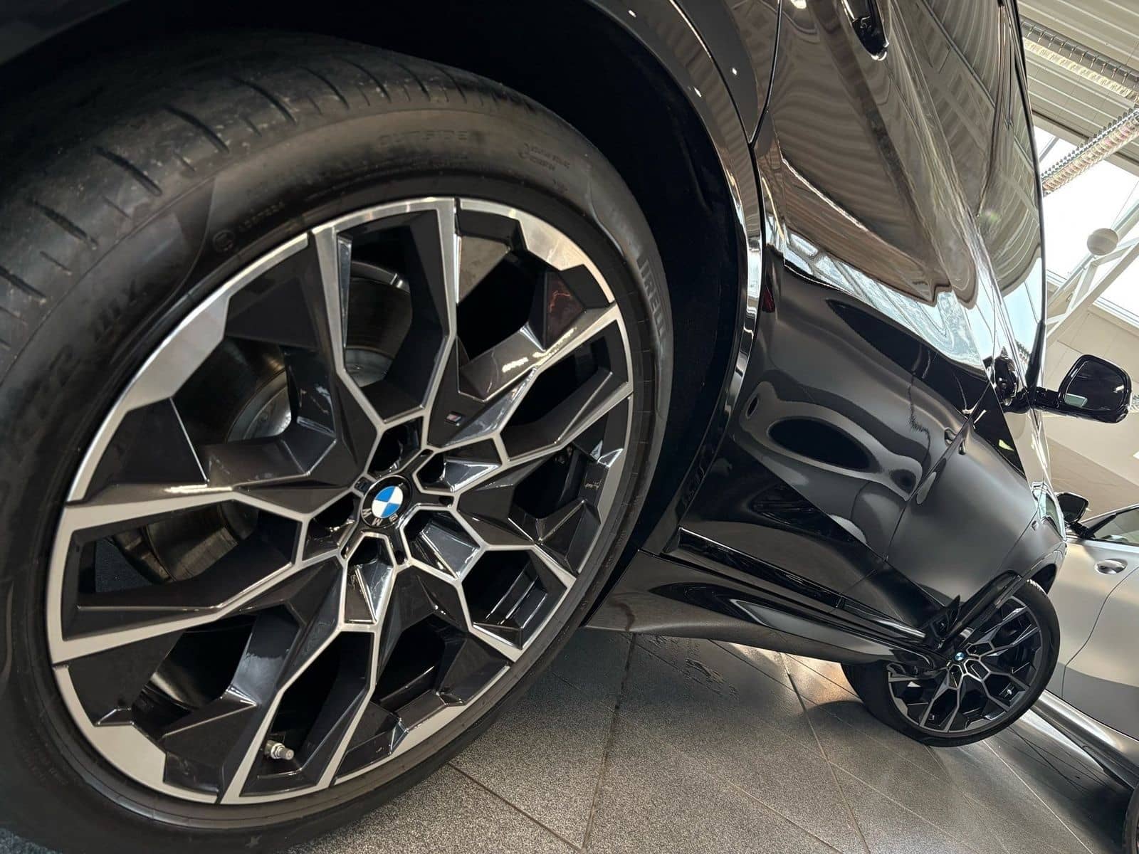 BMW X7 xDrive40d MSport Pro DA/PA Prof SkyLounge 22" foto 4