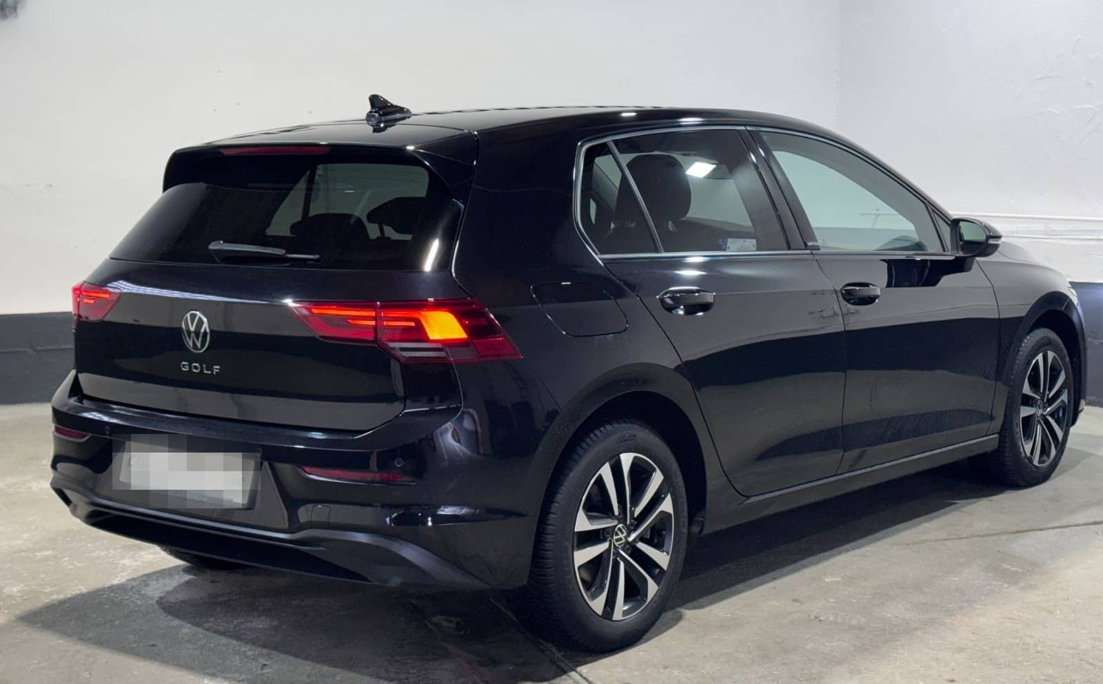 Volkswagen Golf 8 Lim. United *Automatik*Navi*AHK*ACC* foto 2