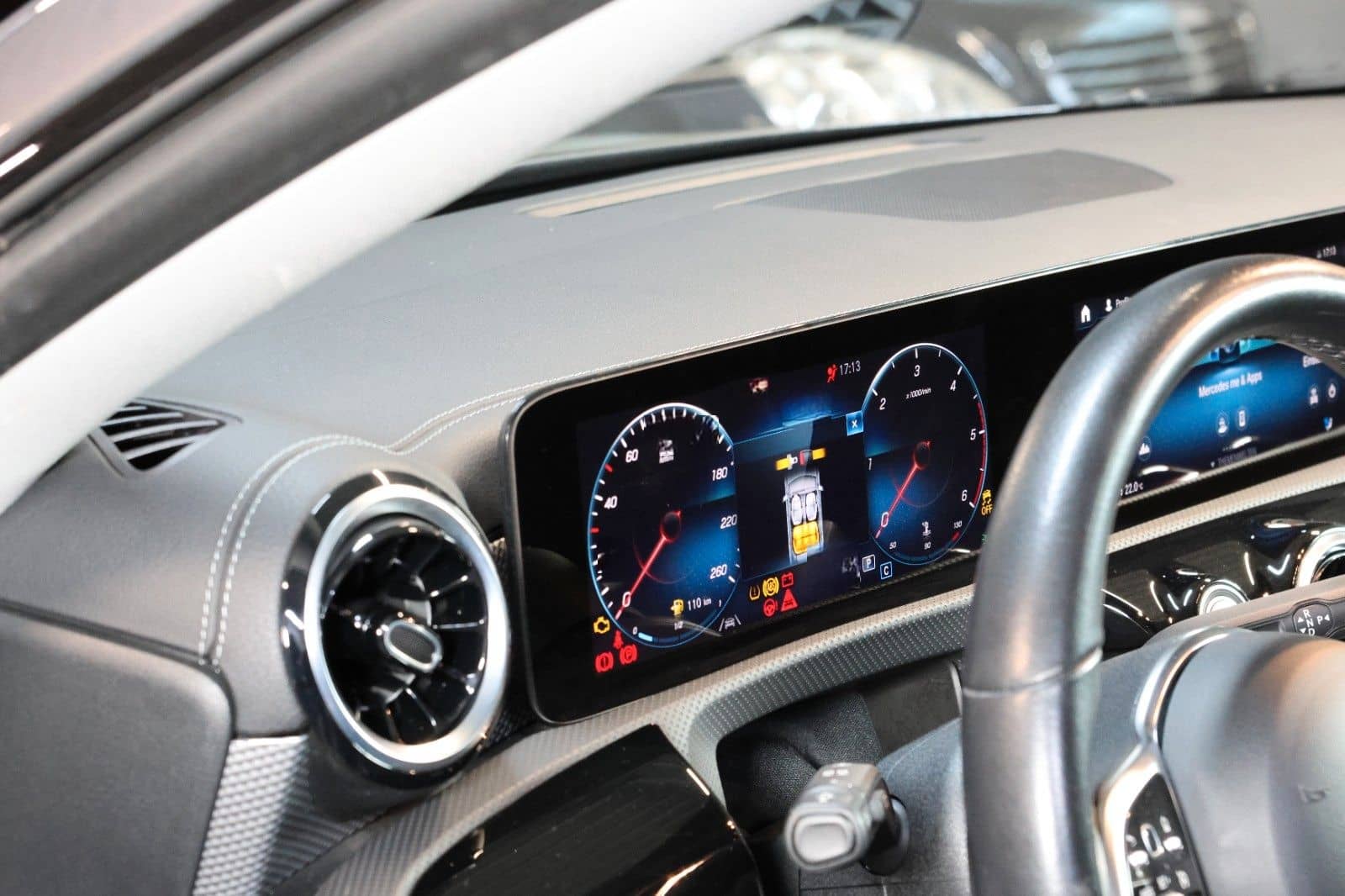 Mercedes-Benz CLA 200 d SHOOTING BRAKE *MB100*PANO*LED*LEDER* foto 17