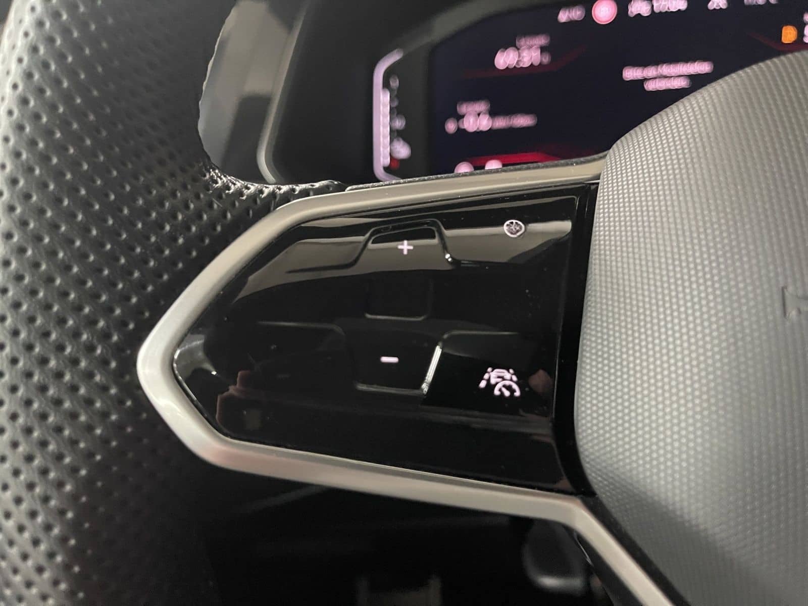 Volkswagen Tiguan 1.4 eHybrid R-Line AHK Pano Matrix LM 20" foto 25